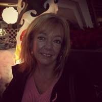 Lori Coon's Instagram, Twitter & Facebook