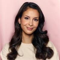 100+ perfiles de «Dena»