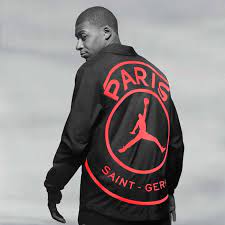 #marco verratti #psg x jordan #psg #paris saint germain. Coach Jacket Psg Jordan 19 20 Store Officiel Du Paris Saint Germain Psg Sportswear Sweat Capuche