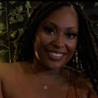 Shante Mills's Instagram, Twitter & Facebook