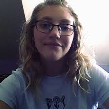 Marissa Henry's Instagram, Twitter & Facebook