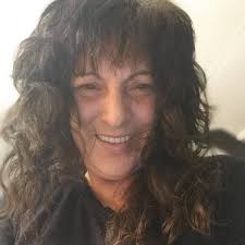 Tracy Thorn (@tracythebarber28) • Instagram photos and videos