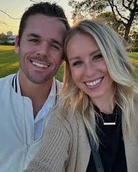 When a stranger realizes they're in your video @daniellabelle1