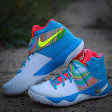 Kyrie irving's nike kyrie 7 is all about speed and spontaneity: 2 815 Me Gusta 114 Comentarios Kyrie Irving Kicks Kyrieirvingkicks En Instagram Comment Your Sho Girls Basketball Shoes Irving Shoes Kyrie Irving Shoes