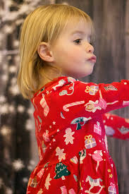 Is there anyone Cambridgeshire that is doing any  Halloween/Autumnal/Christmas photo shoots for children/families?? 🩷