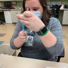 Tennessee Nursing Home Workers Lag Nation In COVID Vaccination Rates