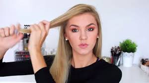 In need of easy summer hairstyles for long hair? 7 No Heat Easy Summer Hairstyles Anyone Can Pull Off In 5 Minutes