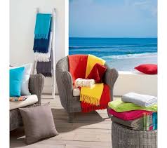 Parfait pour rehausser l'ambiance, ce jeté de canapé apportera de la douceur à votre déco grâce à son coton gratté au. Jete De Canape A Franges Lana 220x240 Cm Vert Anis Plaid But