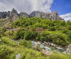 El hotel arcea mirador de la franca está ubicado en un lugar privilegiado de la costa asturiana, concretamente en la playa de la muy cerca de otros lugares tanto de asturias como de cantabria. Hotel Mirador De Cabrales 2 Asturias Official Website