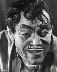 2,904 Opernsänger Stock Photos, High-Res Pictures, and Images