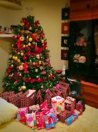 Cadouri de mos nicolae trebuie sa se gasesaca in noapte de 6 decembrie, in ghetutele frumos lustruite. AtenÅ£ie La Cadourile De CrÄƒciun Avertismentul Directorului Anpc Evenimentul Zilei