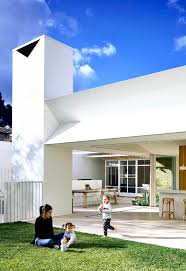 This Red Brick Home In Maitland Received A Modernist Renovation Kennedy Nolan Red Brick House Architecture
