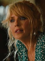 Beth Hutton's Instagram, Twitter & Facebook