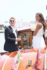 Ana prijateljstvo od najranijih dana, ana ivanović i novak đoković godinama su bili bliski, a onda je svako otišao svojim putem. Die Hochzeit Von Ana Ivanovic Und Bastian Schweinsteiger Schweinsteiger Hochzeit Hubsche Brautkleider Kirchliche Hochzeit