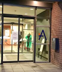 Kliniken maria hilf in der viersener straße 450 ist ein großes krankenhaus in mönchengladbach. Noro Viren Seniorenheim Maria Hilf In Viersen Gibt Entwarnung