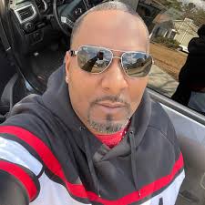 Rap Legend Nicki Minaj Offers $10 Million To Dez Bryant To Fight Her  Husband As Their Ugly Social Media Beef Heats Up Full story via 🔗 in  comments. 👇