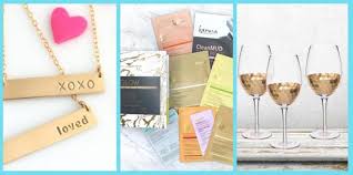 Women like to use different styles of purses for separate occasions. 27 Best 2018 Valentine S Day Gift Ideas For Your Wife Or Girlfriend Yourtango