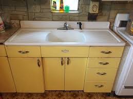 Youngstown Kitchen Cabinets By Mullins Vintage Retro Sink Antique Metal Nailgame Fash Metal Kitchen Cabinets Diy Kitchen Renovation Vintage Kitchen Appliances