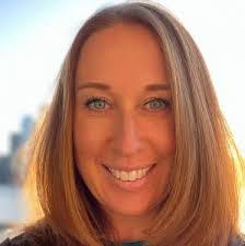 Lisa Kump's Instagram, Twitter & Facebook