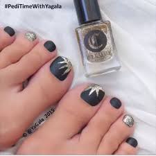 Black And Gold Glitter Toe Nails Untitled Summer Toe Nails Cute Toe Nails Pedicure Nails