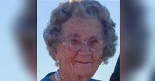 Elizabeth Bringman's Instagram, Twitter & Facebook