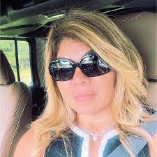 Sandra Mankins's Instagram, Twitter & Facebook