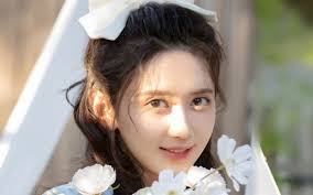 Tiểu tam" đang gây phẫn nộ nhất showbiz: Qua lại với tài tử đáng tuổi cha  để lấy 1 tỷ đồng, bị chính thất bóc mẽ nhiều tình tiết sốc