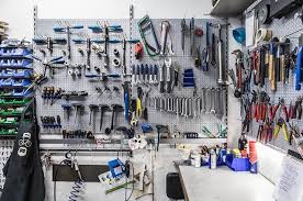 Das Herz Des Hamburger Kult Fahrradladens Big Lebikeski Die Werkstatt Oben Gehts Zur Fotoreportage Inklusive Weiterer Einb Fahrrad Werkstatt Fahrrad