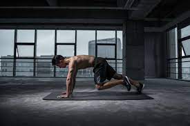 Das training zuhause ist unkompliziert und spart dir jede menge zeit.das einzige, was du hier brauchst sind dir richtigen fitnessübungen, um deinen körper in form zu bringen.schwere maschinen sind ehrlich gesagt nicht entscheidend für den trainingserfolg. 5 Fitness Ubungen Fur Zuhause