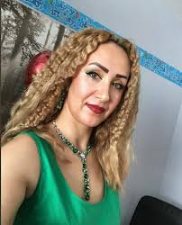 Roya Azad رویا آزاد