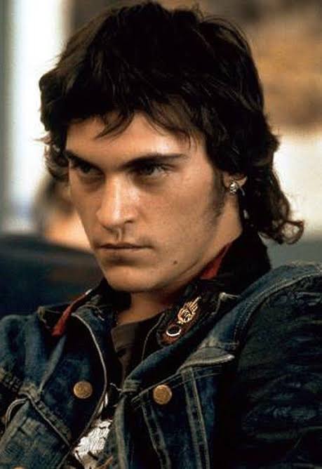 Joaquin Phoenix in To Die For (1995) : r/popculturechat