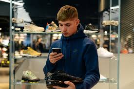 Nicolas pepe and emile smith rowe both fired efforts wide early in the second half and aubameyang hit the post again with a downward header later in the game, but such moments were few and far between. Emile Smith Rowe Opens Up On The New Wave Of Young Lions Favourite Sneakers And Arsenal Breakthrough Complex Uk
