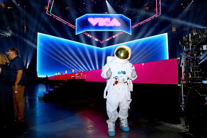 Why should MTV host the VMAs when it doesn't even show music videos anymore?