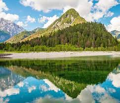 Slowenien in 5 minuten slowenien ist ein geheimtipp in europa. Landschaft Gebirge Riviera Wasserfalle Hohlen In Slowenien
