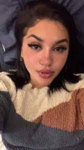 Iris Beam's Instagram, Twitter & Facebook