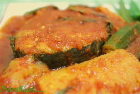 Menu sajian ini memiliki bumbu yang enak dan mantap yang berupa perpaduan dari saus yang bercitarasa asam, manis dan juga pedas. Ikan Tenggiri Asam Pedas Dengan Nenas Potret Kasih