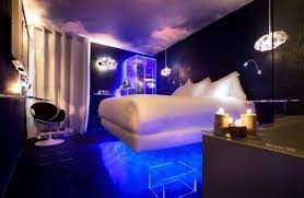 Futuristic And Modern Bedroom Interior Decoration In Hotel Seven Interior Exterior Design Cool Lights For Bedroom Neon Bedroom Neon Room Decor