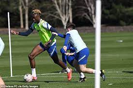 On loan for the 2016/17 campaign from chelsea, tammy abraham netted an astounding 26 goals in his first season in league football. Chelsea Fc Training Ground Make Me Smile Some Fans React To Training Ground Banter Between Chelsea Stars Onefootball Poslednie Tvity Ot Chelsea Fc Chelseafc Jayanagaramangkubumi