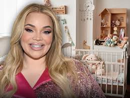 ¡Aquaman! Trisha Paytas Revela el Nombre de su Tercer Hijo