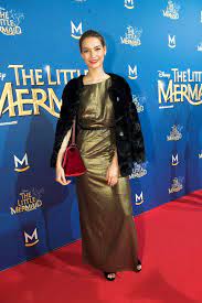 Zij werd in het ziekenhuis opgenomen. Veronique De Kock Poseert Voor Het Eerst Met Nieuwe Vriend Op Premiere The Little Mermaid Foto Hln Be