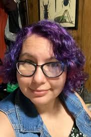 BLUE IS BACK, BABY! 💙✨ Why have just one hair color when you can have two?  👀