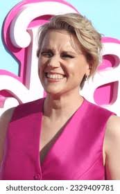Kate Mckinnon Photos, Images and Pictures