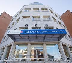 Rsa anni azzurri lascia che ci prendiamo cura di te e della sicurezza del tuo caro le nostre rsa sono il luogo più sicuro per restituire serenità a chi ti sta a cuore. Residenza Anni Azzurri Sant Ambrogio Osservatorio Rsa Anziani E Case Di Riposo Bollini Rosaargento