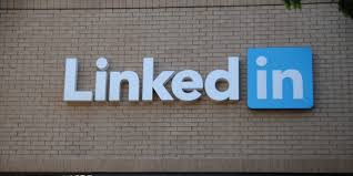 A detailed view of the demographic categories of linkedin members who click on. Linkedin Now Has 414 Million Members With 57 Of Traffic Coming From Mobile Venturebeat