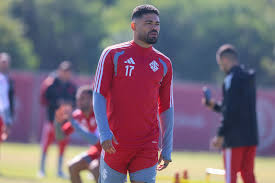 Inter anuncia empréstimo de Tabata a clube do Catar; confira detalhes