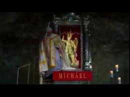 San miguel arcángel, impresión de san miguel, arte católico, arte religioso, impresión católica, decoración de pared por sandra lubreto dettori. Iglesia Catolica Saca Espada De San Miguel Arcangel Ante Pandemia Del Coronavirus Youtube