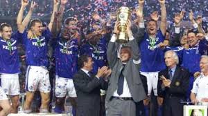 In einigen fällen (1970 und 1974) fanden die endspiele auf grund der in diesen jahren stattfindenden fußballweltmeisterschaften zu beginn der folgesaison statt. Fussball Trost Fur Schalke Meister Der Herzen Gewinnt Dfb Pokal Sport Faz