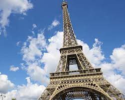 Karena waktunya liburannya singkat, berikut tempat wisata di paris yang direkomendasikan untuk dikunjungi. Blog Laily Blog