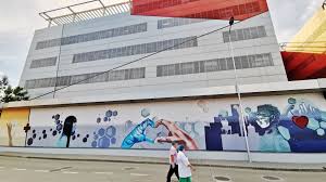 Maybe you would like to learn more about one of these? PicturÄƒ MuralÄƒ Pe Spitalul Sfanta Maria BacÄƒu Echipa Zidart A Dat Culoare Parterului ClÄƒdirii Ziarul De BacÄƒu