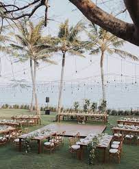 Kumsal Dugunu Icin Mekan Dekorasyonu Fikirleri Dugun Dekor Kumsal Decor Decoration Romantic Beach Wedding Outdoor Wedding Venues Outdoor Wedding